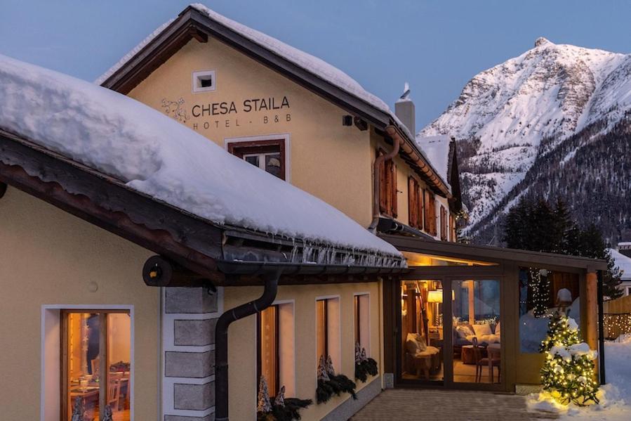 Hotel Chesa Staila La Punt-Chamues-ch Exterior photo
